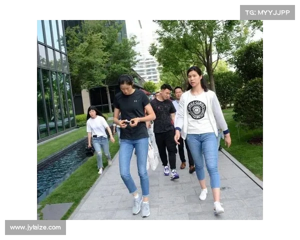 为什么足球运动员的年薪会如此之高的深层经济与市场因素探讨全析 为什么足球运动员的年薪会如此之高的深层经济与市场因素探讨全析